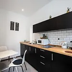 아파트 Modern Downtown Retreat At Akacfa 36 부다페스트