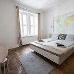 아파트 Modern Downtown Retreat At Akacfa 36 *