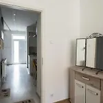 Modern Downtown Retreat At Akacfa 36 * 부다페스트