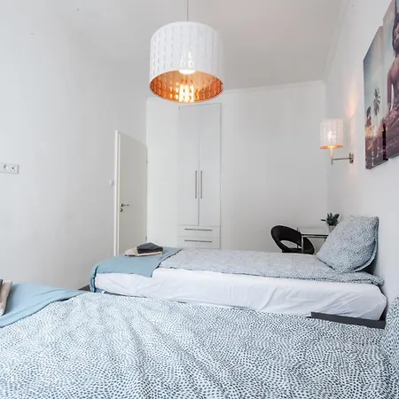 דירה Modern Downtown Retreat At Akacfa 36 בודפשט