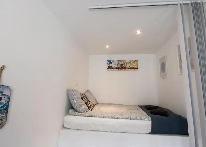 Appartamento Modern Downtown Retreat At Akácfa 36