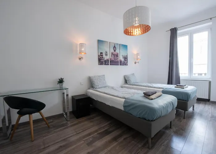 Modern Downtown Retreat At Akácfa 36 Budapest