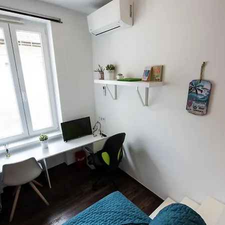 شقة Modern Downtown Retreat At Akacfa 36 *