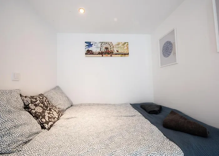 Apartmán Modern Downtown Retreat At Akacfa 36 *