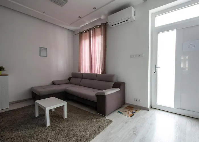 Modern Downtown Retreat At Akacfa 36 Budapešť