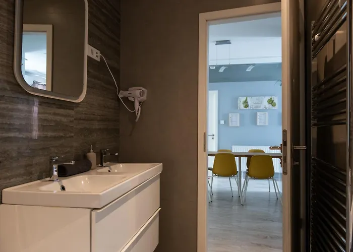 Modern Downtown Retreat At Akacfa 36 Apartmán Budapešť